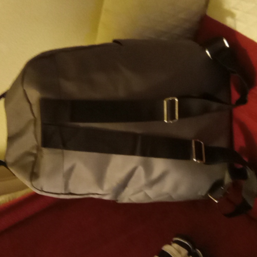 DSW Backpack New Gray - Picture 3 of 3